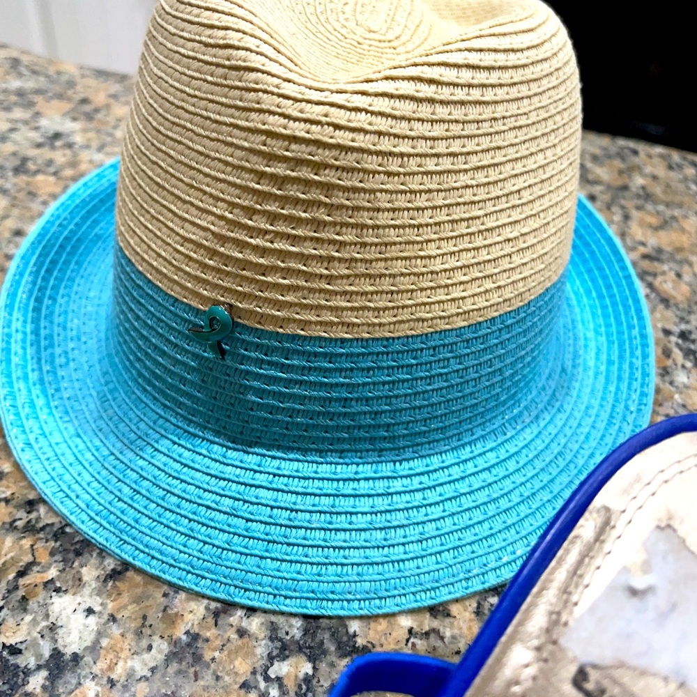 Sandals, Fedora